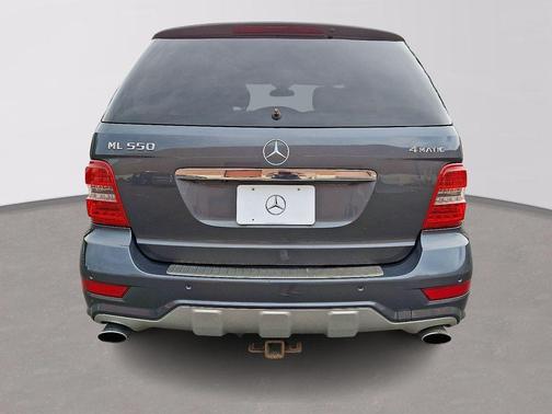 Steel Gray Metallic 2011 Mercedes-Benz M-Class ML 550 4MATIC