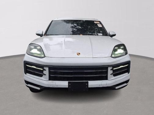 White 2024 Porsche Cayenne Base