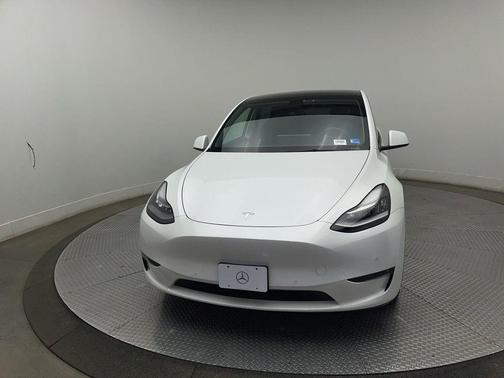 White 2021 Tesla Model Y Long Range