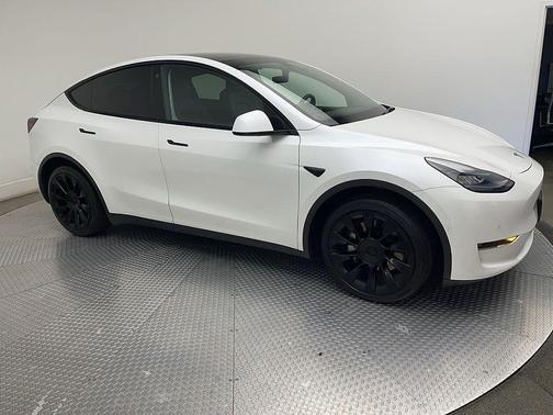 White 2021 Tesla Model Y Long Range