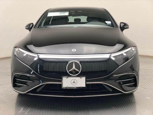 Photo 2 of 32 of 2022 Mercedes-Benz EQS 580 Base 4MATIC