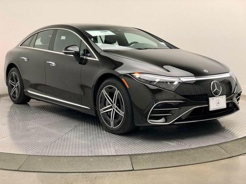 Photo 3 of 32 of 2022 Mercedes-Benz EQS 580 Base 4MATIC