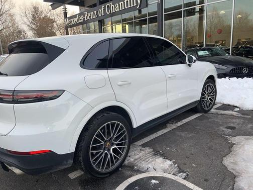 2021 Porsche Cayenne Base