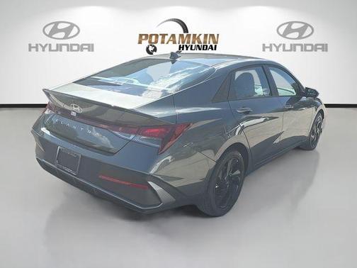 Amazon Gray 2026 Hyundai ELANTRA SEL Sport
