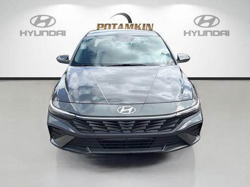 Amazon Gray 2026 Hyundai ELANTRA SE