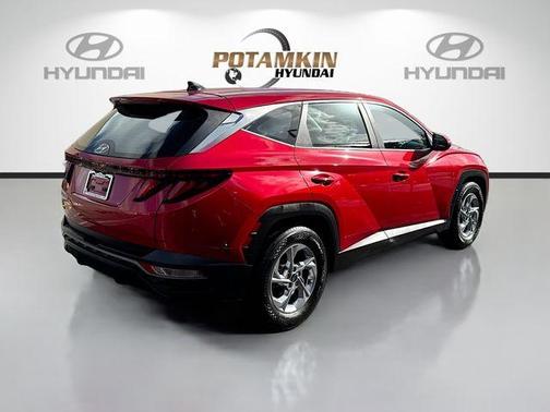 2023 Hyundai TUCSON SE