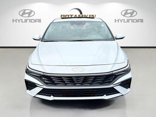 White 2024 Hyundai ELANTRA SEL