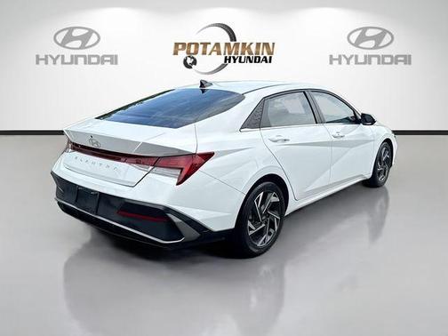 White 2024 Hyundai ELANTRA SEL