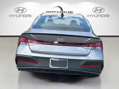 Metal 2026 Hyundai ELANTRA SEL Sport