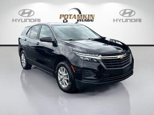 Mosaic Black Metallic 2023 Chevrolet Equinox LS