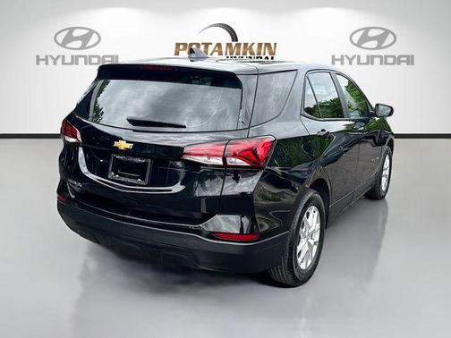 Mosaic Black Metallic 2023 Chevrolet Equinox LS