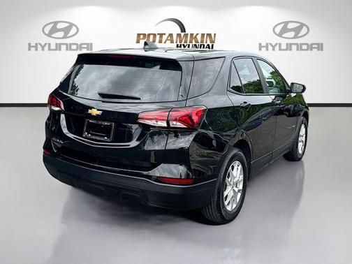 Mosaic Black Metallic 2023 Chevrolet Equinox LS