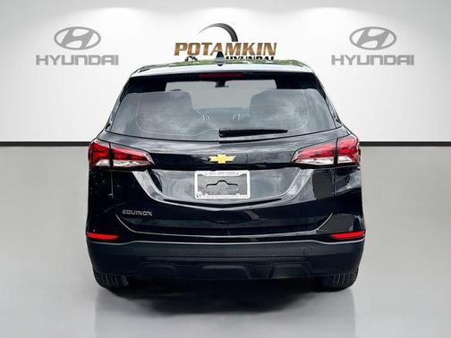 Mosaic Black Metallic 2023 Chevrolet Equinox LS