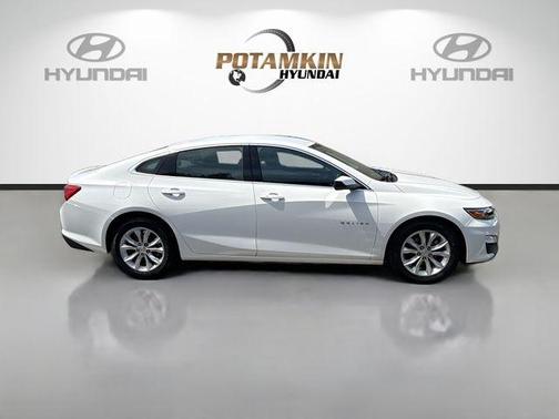 Summit White 2024 Chevrolet Malibu LT