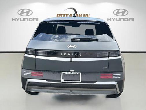 Gray Matte 2026 Hyundai IONIQ 5 SEL