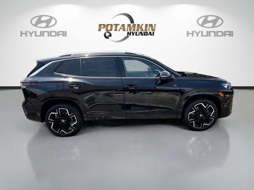 Deep Black Pearl Effect 2025 Volkswagen Tiguan 2.0T SEL R-Line
