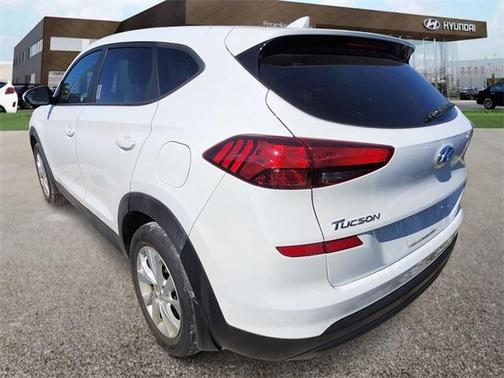 2021 Hyundai TUCSON SE