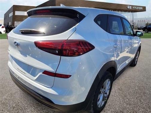 2021 Hyundai TUCSON SE