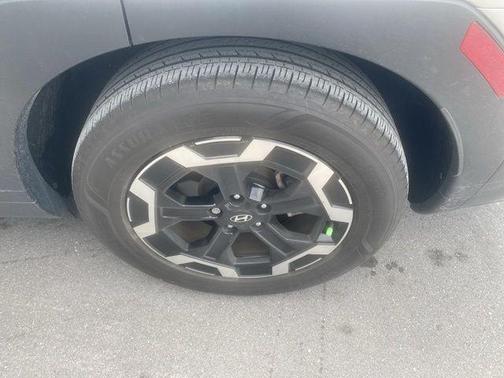 Shimmering Silver 2024 Hyundai SANTA FE SEL