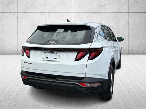 2023 Hyundai TUCSON SE