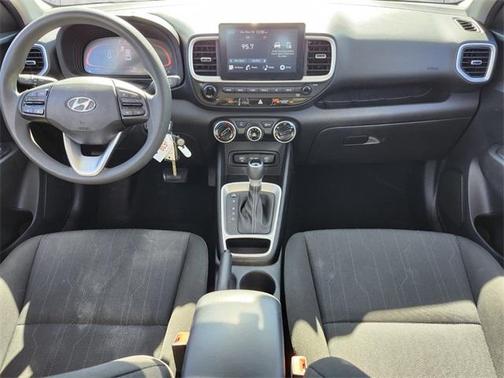2023 Hyundai VENUE SE