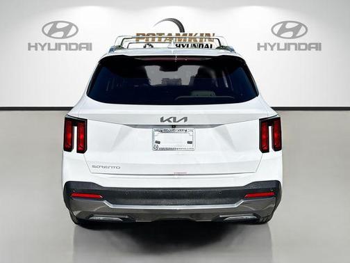 Glacial White Pearl 2025 Kia Sorento S