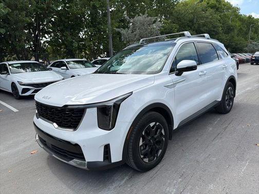 Glacial White Pearl 2025 Kia Sorento S