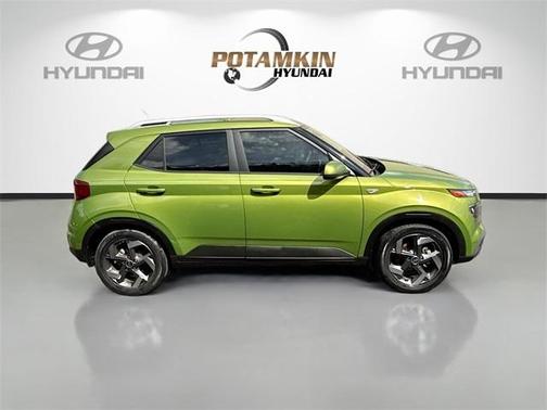 2023 Hyundai VENUE SEL