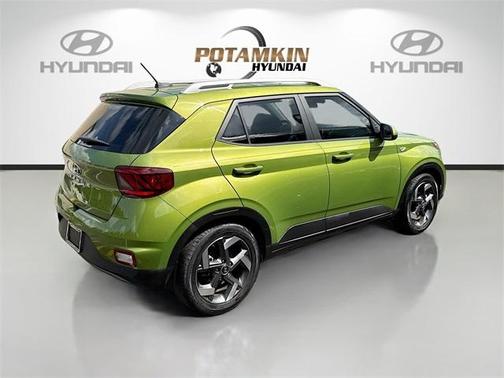 2023 Hyundai VENUE SEL