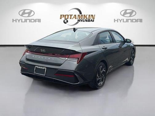 Amazon Gray 2025 Hyundai ELANTRA SEL Sport