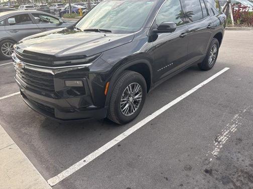 Mosaic Black Metallic 2024 Chevrolet Traverse LS