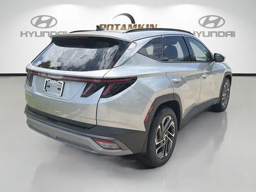 Shimmering Silver 2026 Hyundai TUCSON Limited