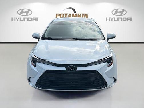 Ice 2023 Toyota Corolla LE