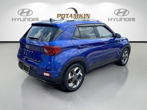 Intense Blue 2022 Hyundai VENUE Limited