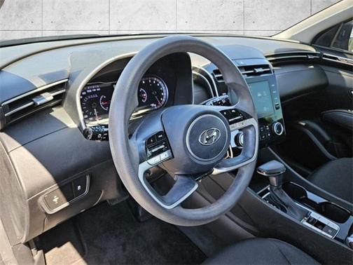 2023 Hyundai TUCSON SE