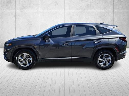 2023 Hyundai TUCSON SE