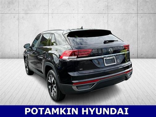 2022 Volkswagen Atlas Cross Sport 2.0T SE