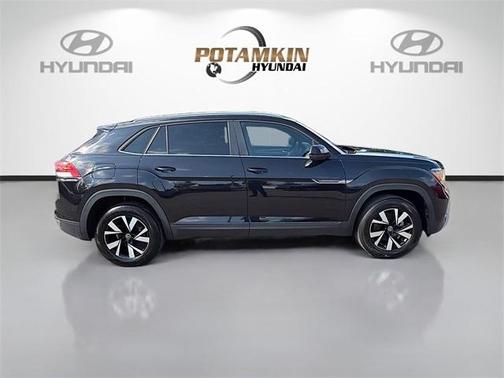 2022 Volkswagen Atlas Cross Sport 2.0T SE