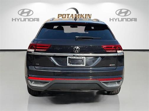 2022 Volkswagen Atlas Cross Sport 2.0T SE