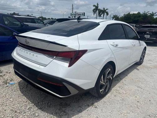 White 2025 Hyundai ELANTRA SEL Sport