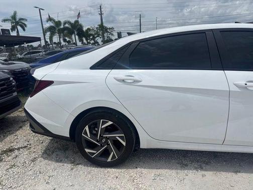 White 2025 Hyundai ELANTRA SEL Sport