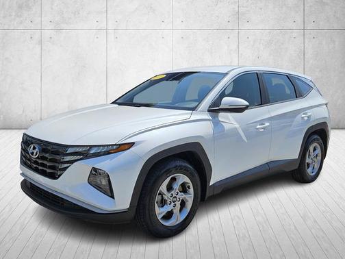 2022 Hyundai TUCSON SE