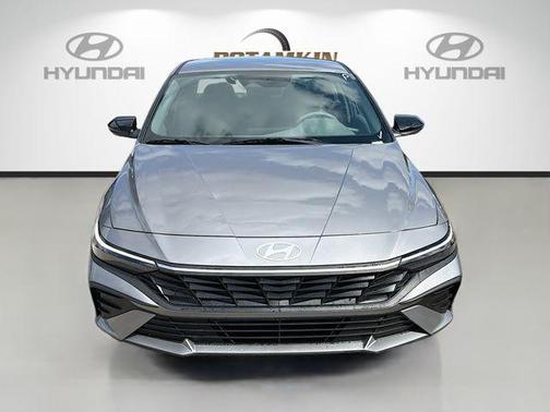 Metal 2026 Hyundai ELANTRA SEL Sport