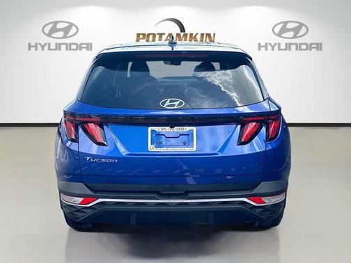 2023 Hyundai TUCSON SE