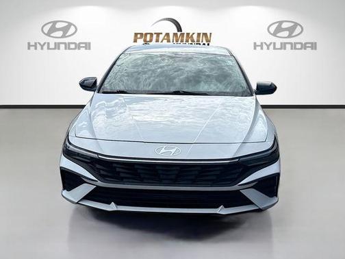 White 2025 Hyundai ELANTRA SEL Sport