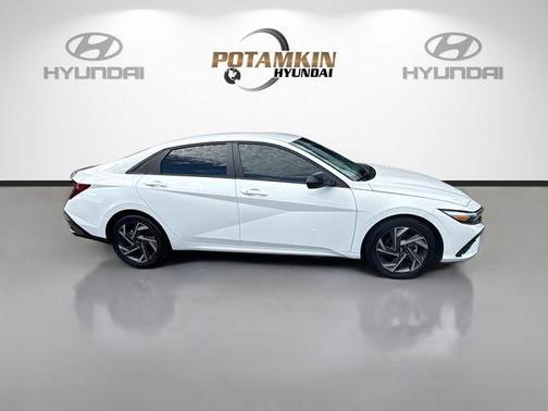 White 2025 Hyundai ELANTRA SEL Sport