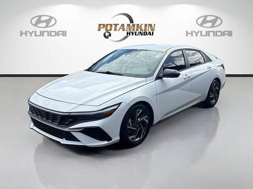 White 2025 Hyundai ELANTRA SEL Sport