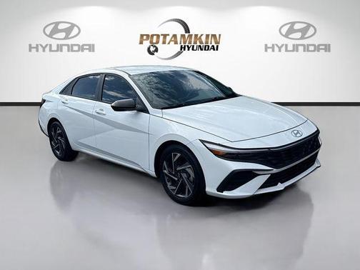 White 2025 Hyundai ELANTRA SEL Sport