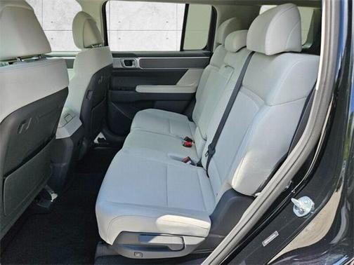 2025 Hyundai SANTA FE SE