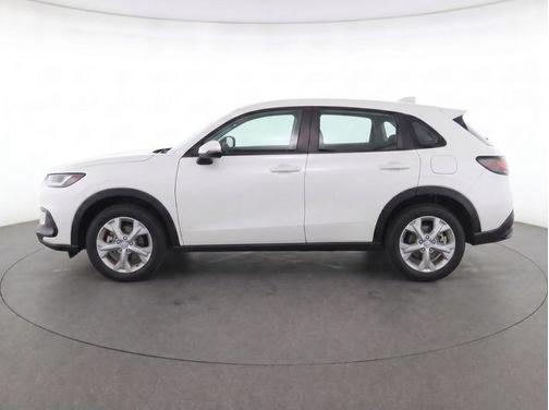 Platinum White Pearl 2024 Honda HR-V LX